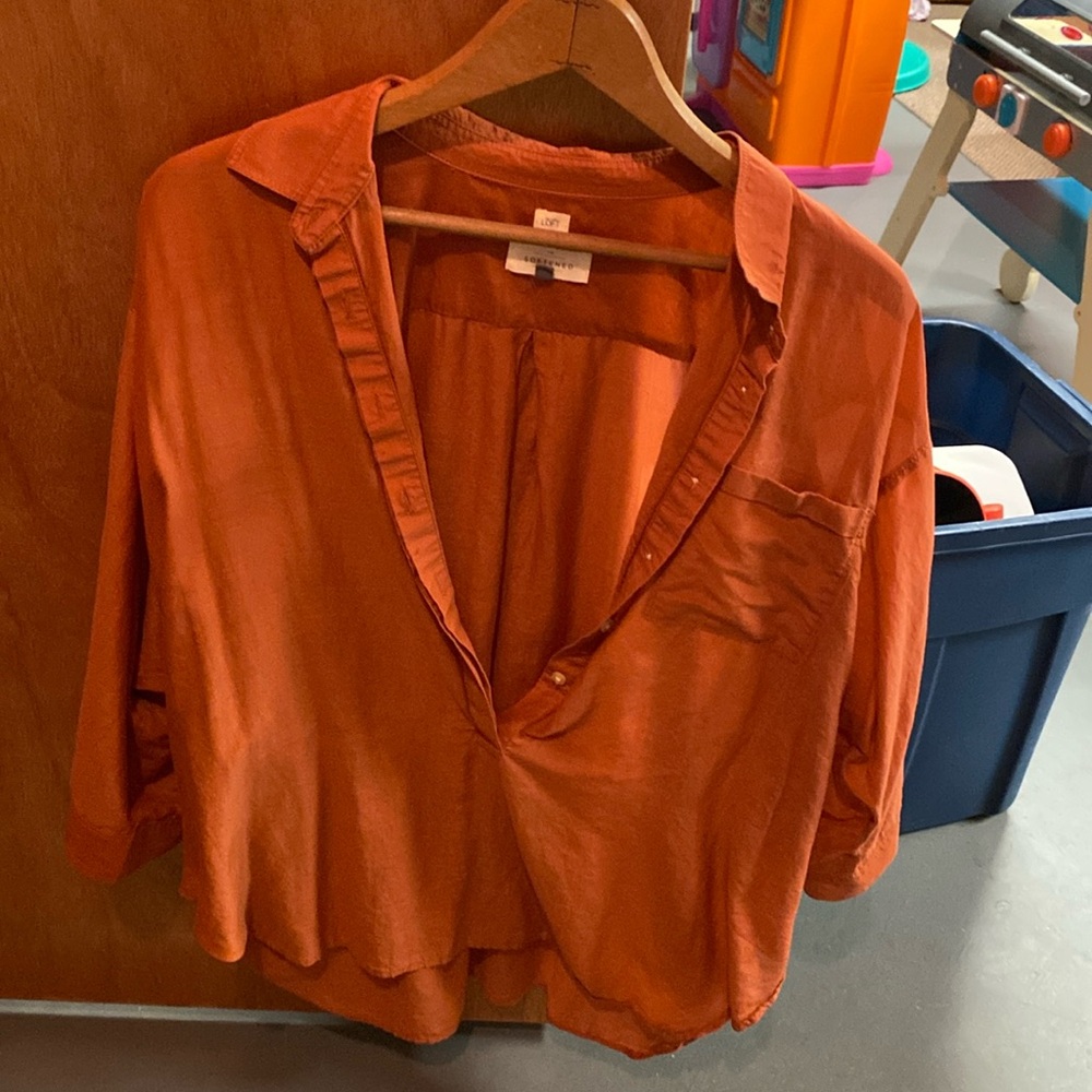 Loft softened top. Size large.